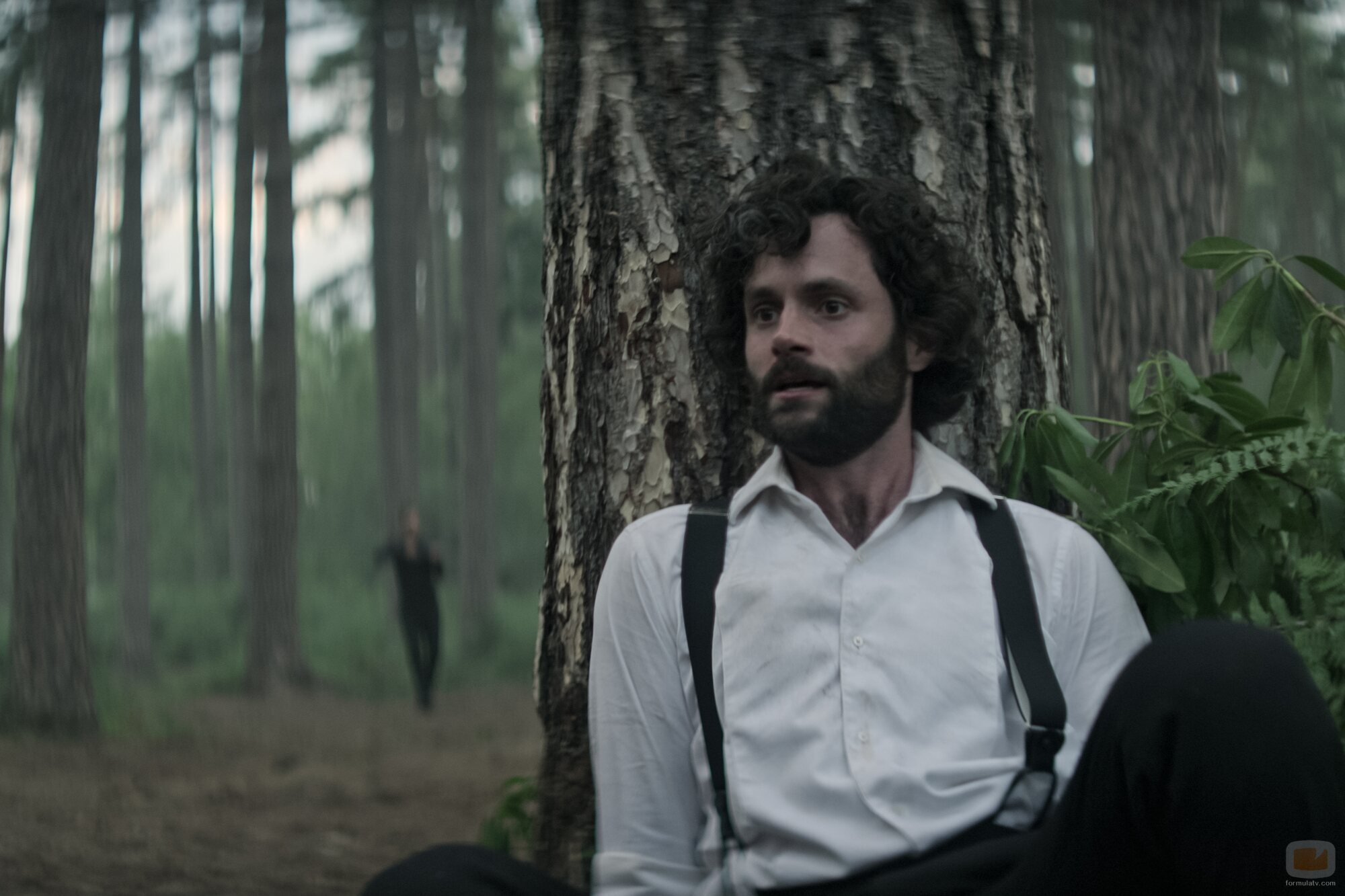 Still de Penn Badgley en 4x05 titulado 'El zorro y el sabueso' de 'You'