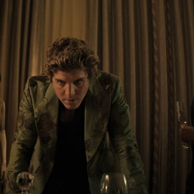 Escena de Temporada4 y el capítulo 05 de 'You'