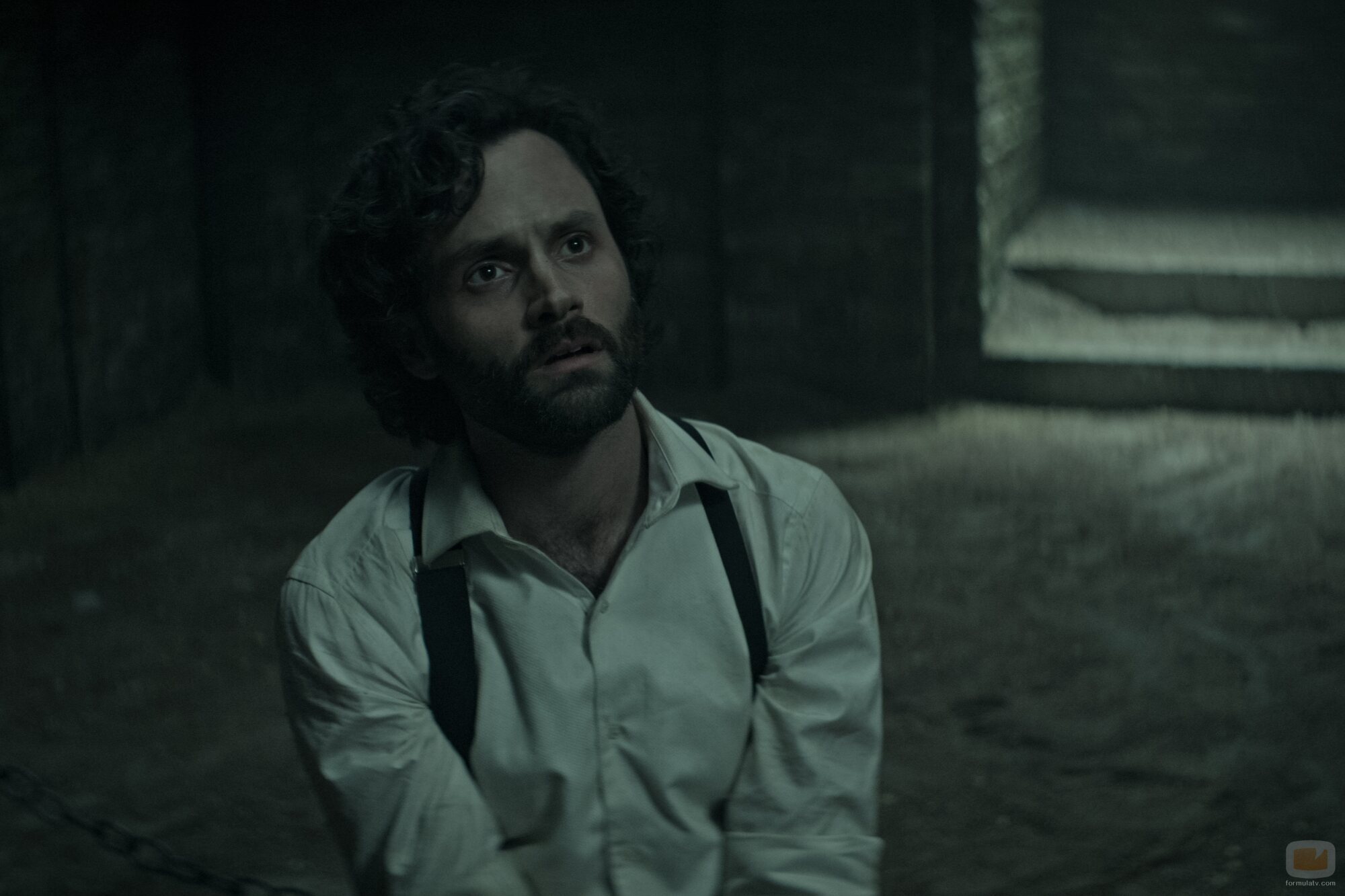 Penn Badgley en 'El zorro y el sabueso' de 'You'