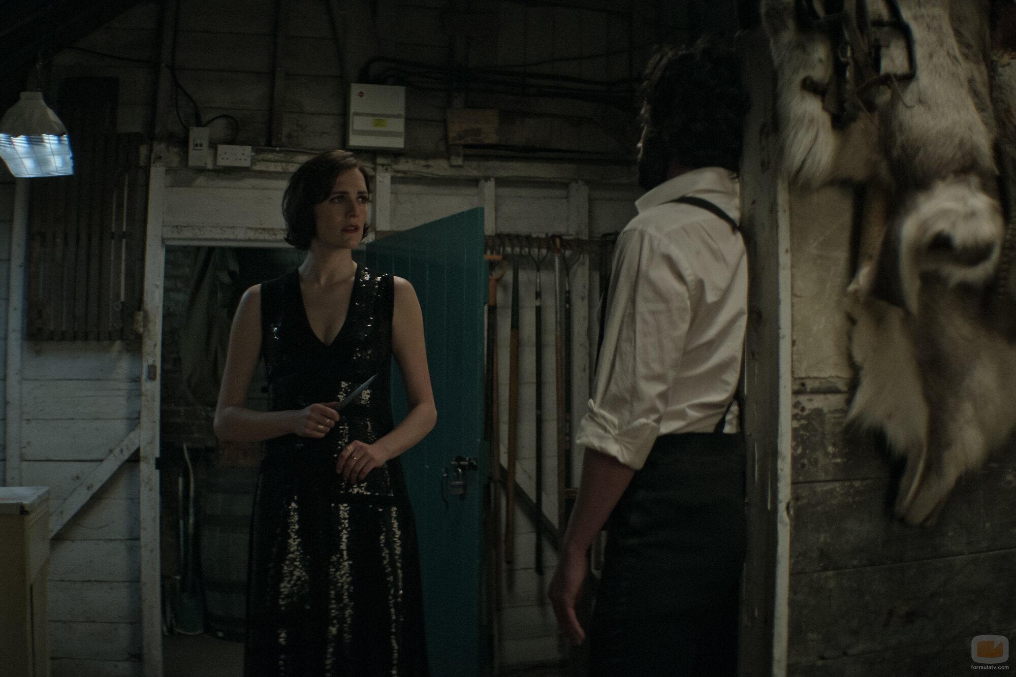 Penn Badgley y Charlotte Ritchie en 4x05 titulado 'El zorro y el sabueso' de 'You'