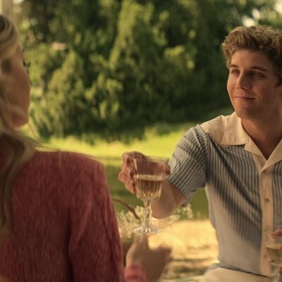 Lukas Gage en Capítulo 6 titulado 'Grandes amigos' de 'You'