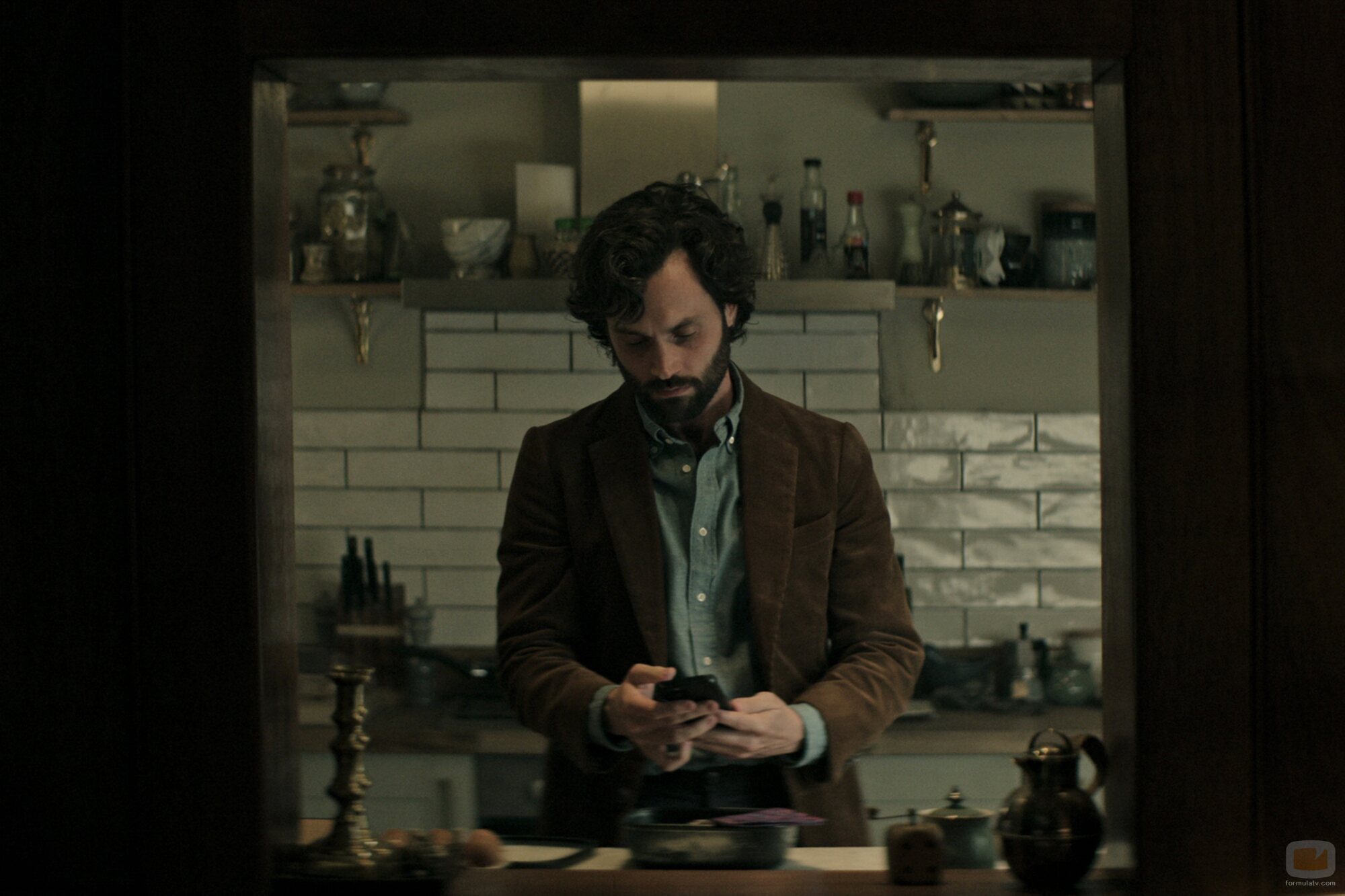 Penn Badgley en Capítulo 6 titulado 'Grandes amigos' de 'You'