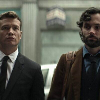 Penn Badgley y Ed Speleers en la temporada 4 y el capítulo 08 de 'You'