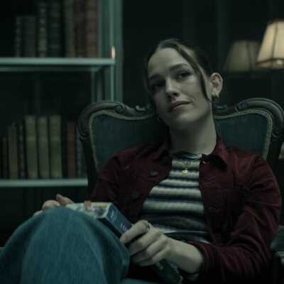 Victoria Pedretti en 'Ella no está allí' de 'You'