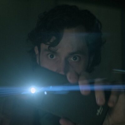 Penn Badgley en 4x09 'Ella no está allí' de 'You'