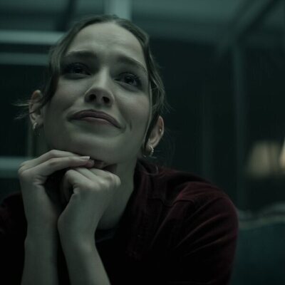 Victoria Pedretti en la temporada 4 y el capítulo 09 de 'You'