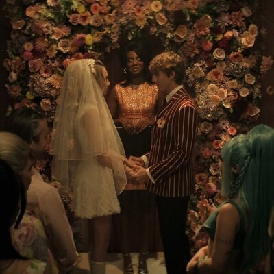 4x09 'Ella no está allí' de 'You'