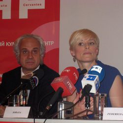 Soraya visita el Instituto Cervantes de Moscú