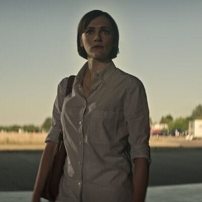 Charlotte Ritchie en 4x09 'Ella no está allí' de 'You'
