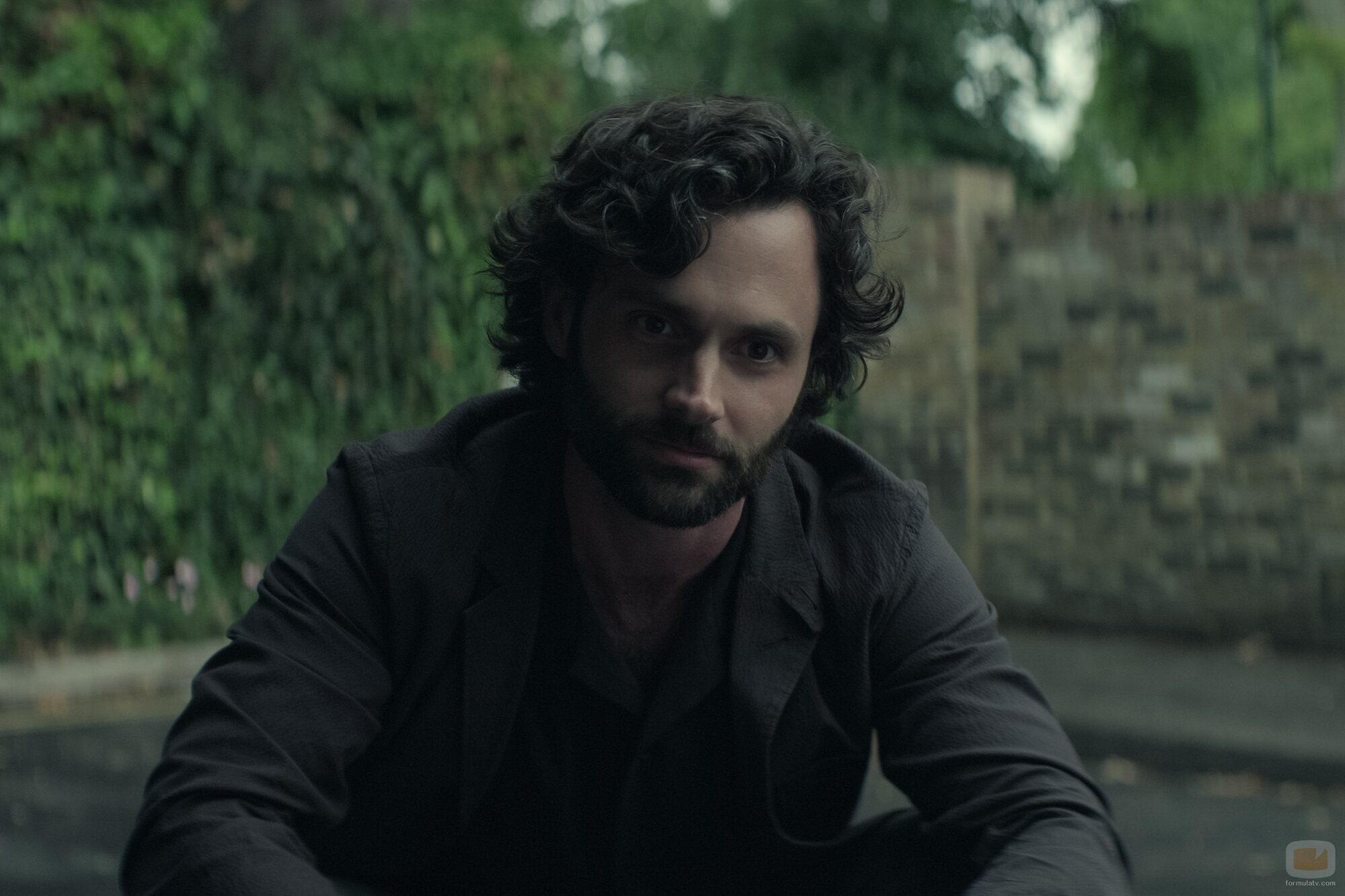 Penn Badgley en el 4x10 de 'You'
