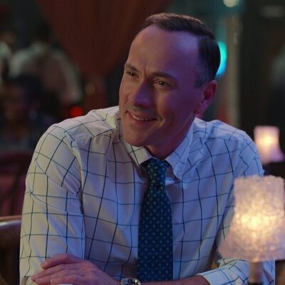 Chris Klein en 3x01 titulado 'Pensaba contártelo' de 'Sweet Magnolias'
