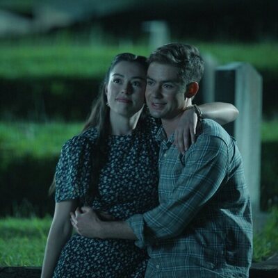 Anneliese Judge y Sam Ashby en 3x02 'Un grado de compromiso' de 'Sweet Magnolias'