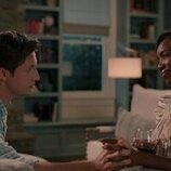 Heather Headley y Michael Shenefelt en Capítulo 4 titulado 'Sé valiente' de 'Sweet Magnolias'