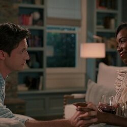Heather Headley y Michael Shenefelt en Capítulo 4 titulado 'Sé valiente' de 'Sweet Magnolias'