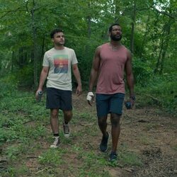 Chris Medlin y Dion Johnstone en Capítulo 4 titulado 'Sé valiente' de 'Sweet Magnolias'