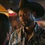 Dion Johnstone en el 3x08 de 'Dulces Magnolias'