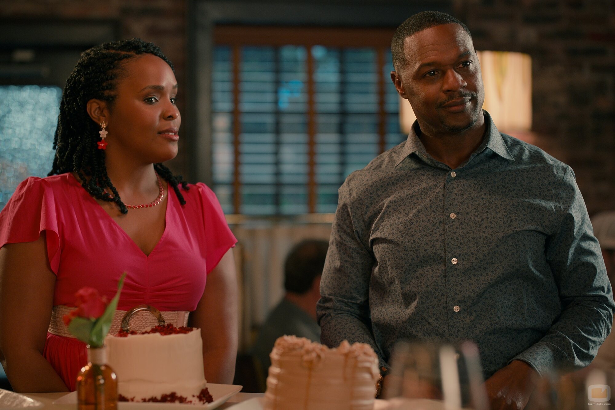 Jermaine Rivers y Brittany L. Smith en la temporada 3 y el capítulo 09 de 'Sweet Magnolias'