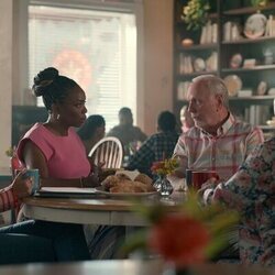 Heather Headley en el 'El teléfono estropeado' de 'Dulces Magnolias'