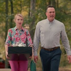 Wynn Everett y Chris Klein en el 3x10 de 'Sweet Magnolias'