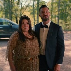 Brooke Elliott y Brandon Quinn en 3x10 titulado 'Guárdame un sitio' de 'Sweet Magnolias'