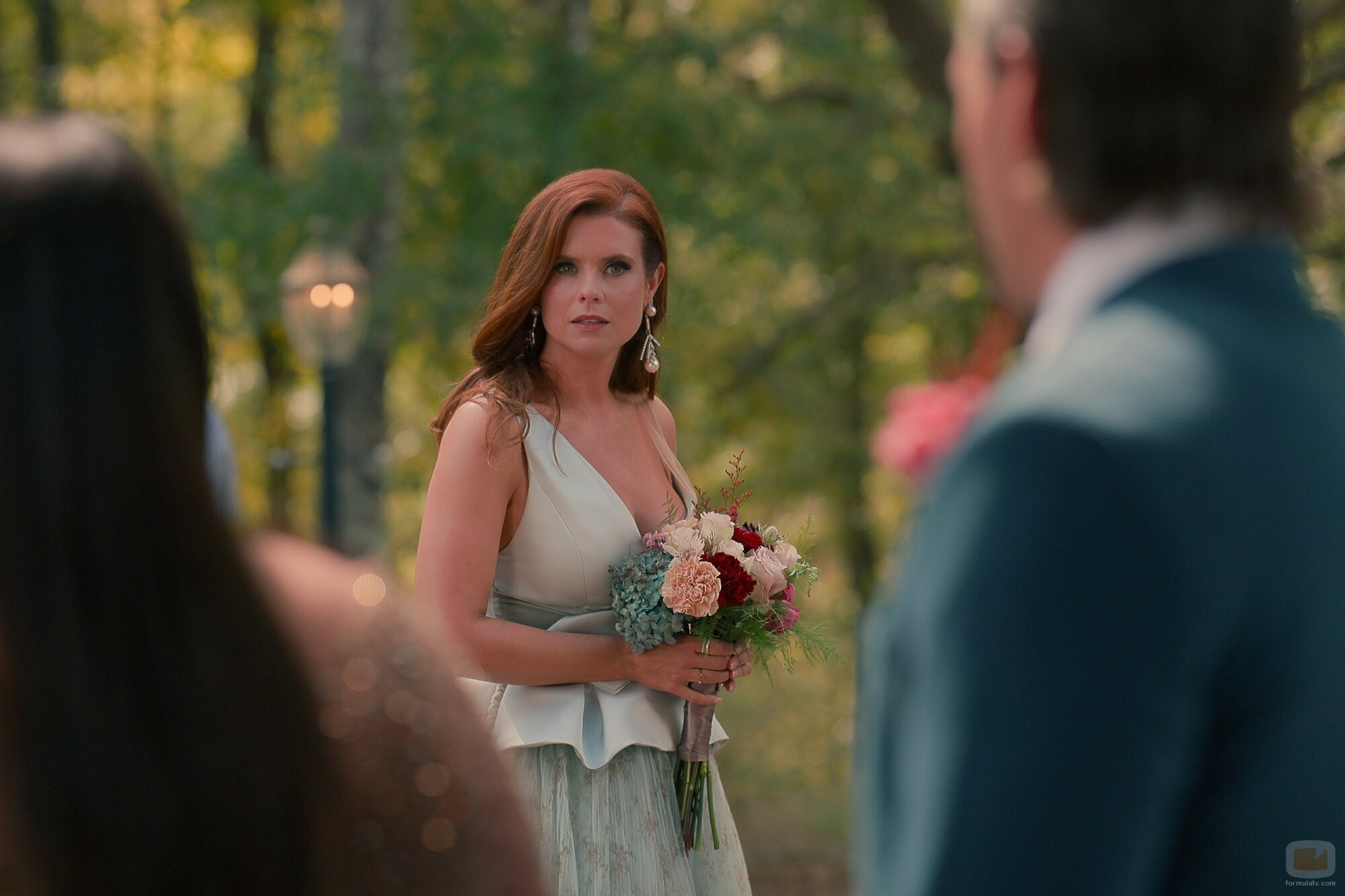 JoAnna García en 'Guárdame un sitio' de 'Sweet Magnolias'