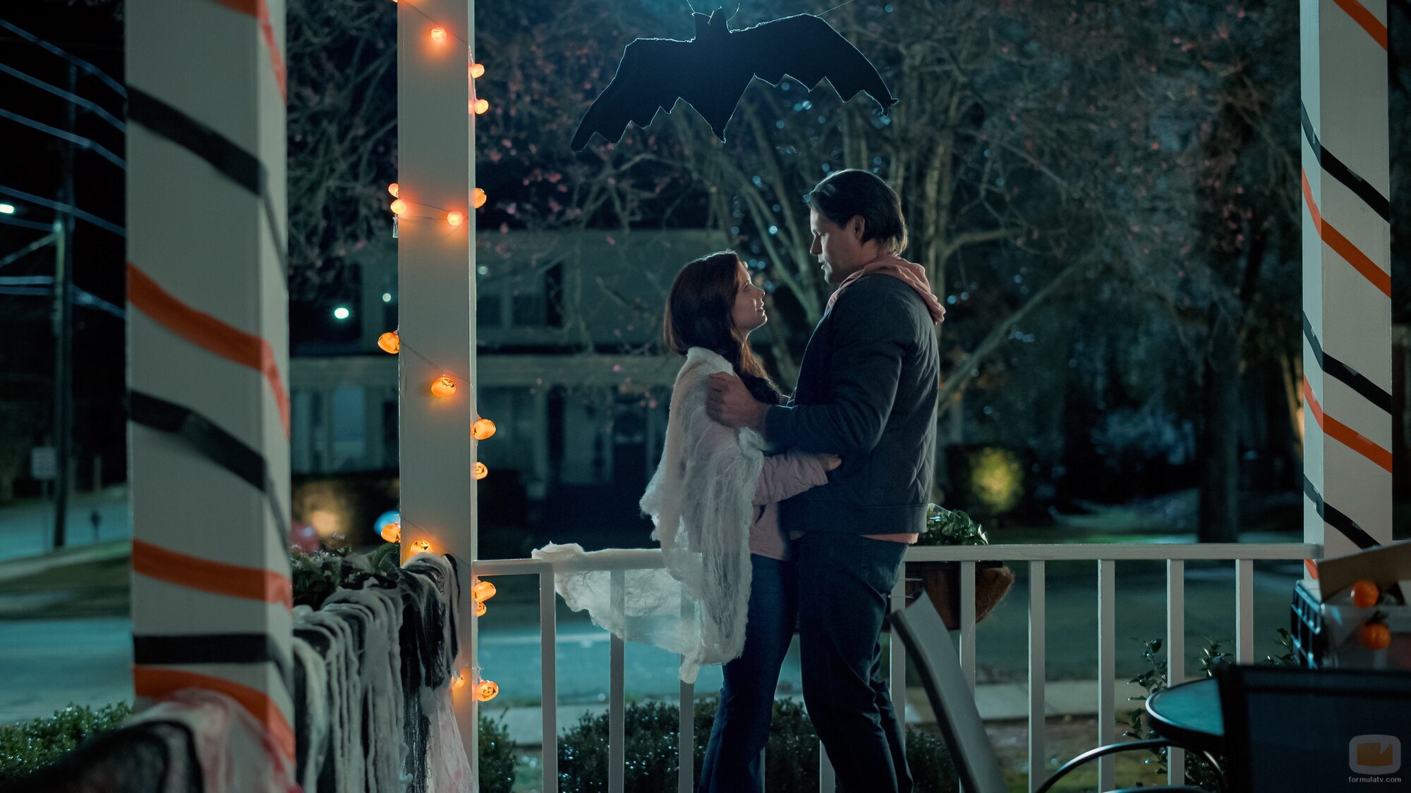 Justin Bruening en 4x01 'Al otro lado del velo' de 'Sweet Magnolias'