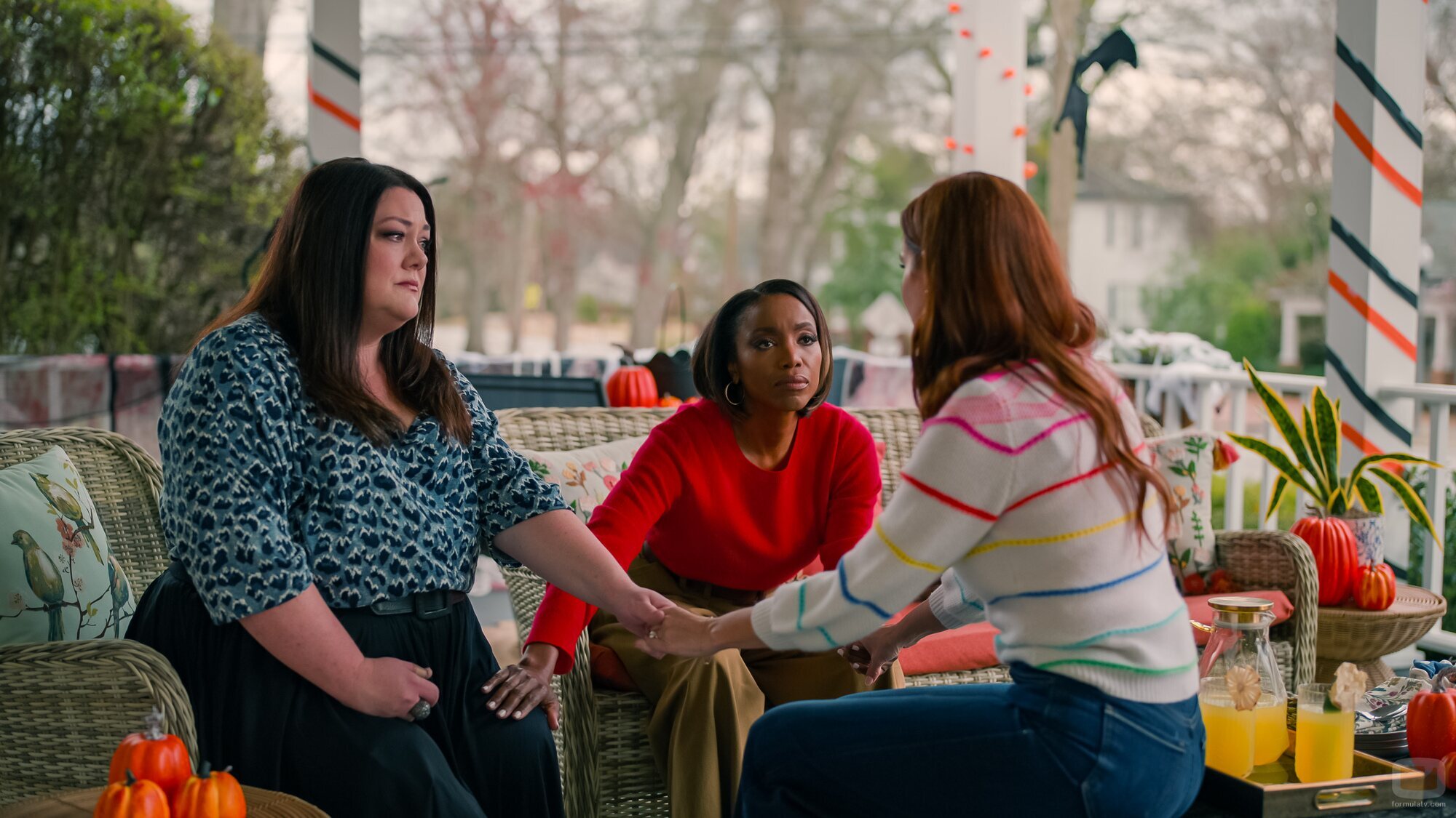 Brooke Elliott y Heather Headley en el 4x02 de 'Dulces Magnolias'