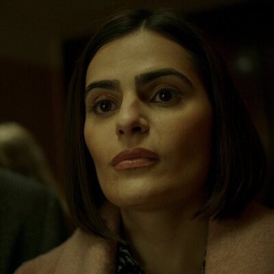 Nava Mau en el 1x03 de 'Mi reno de peluche'