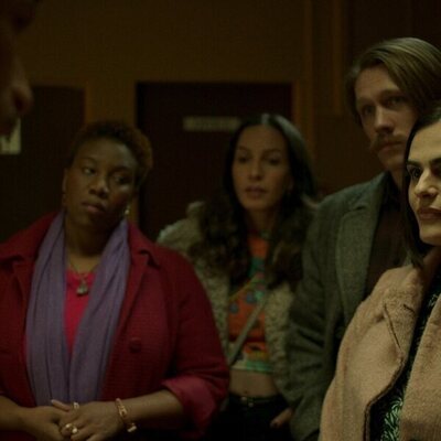 Nava Mau en el 1x03 de 'Baby Reindeer'