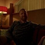 Tom Goodman-Hill en 'Episodio 4' de 'Mi reno de peluche'