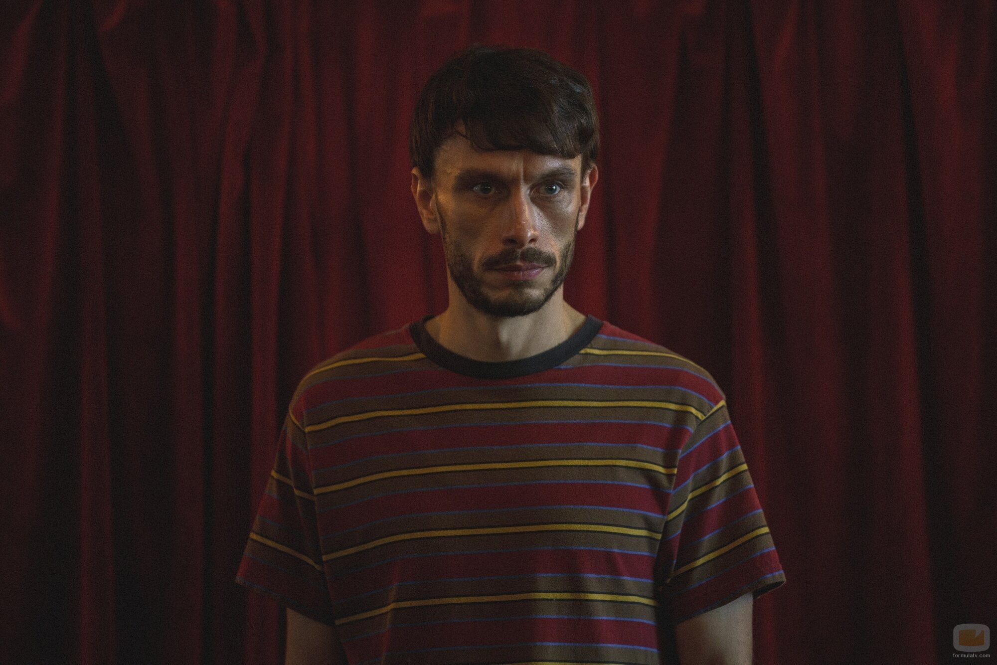 Richard Gadd en el 1x05 de 'Mi reno de peluche'