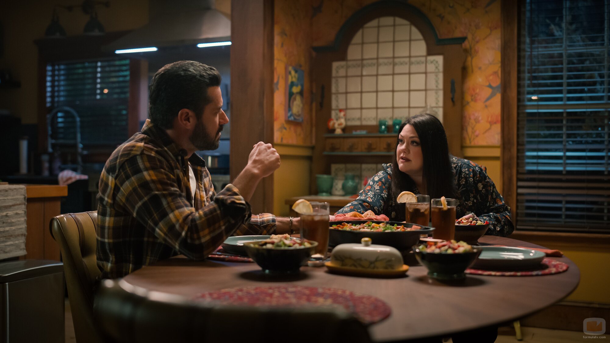 Brooke Elliott y Brandon Quinn en el 4x03 de 'Dulces Magnolias'