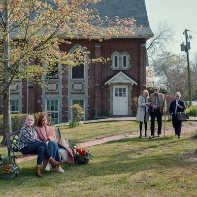Wynn Everett y Caroline Lagerfelt en la temporada 4 y el capítulo 04 de 'Sweet Magnolias'