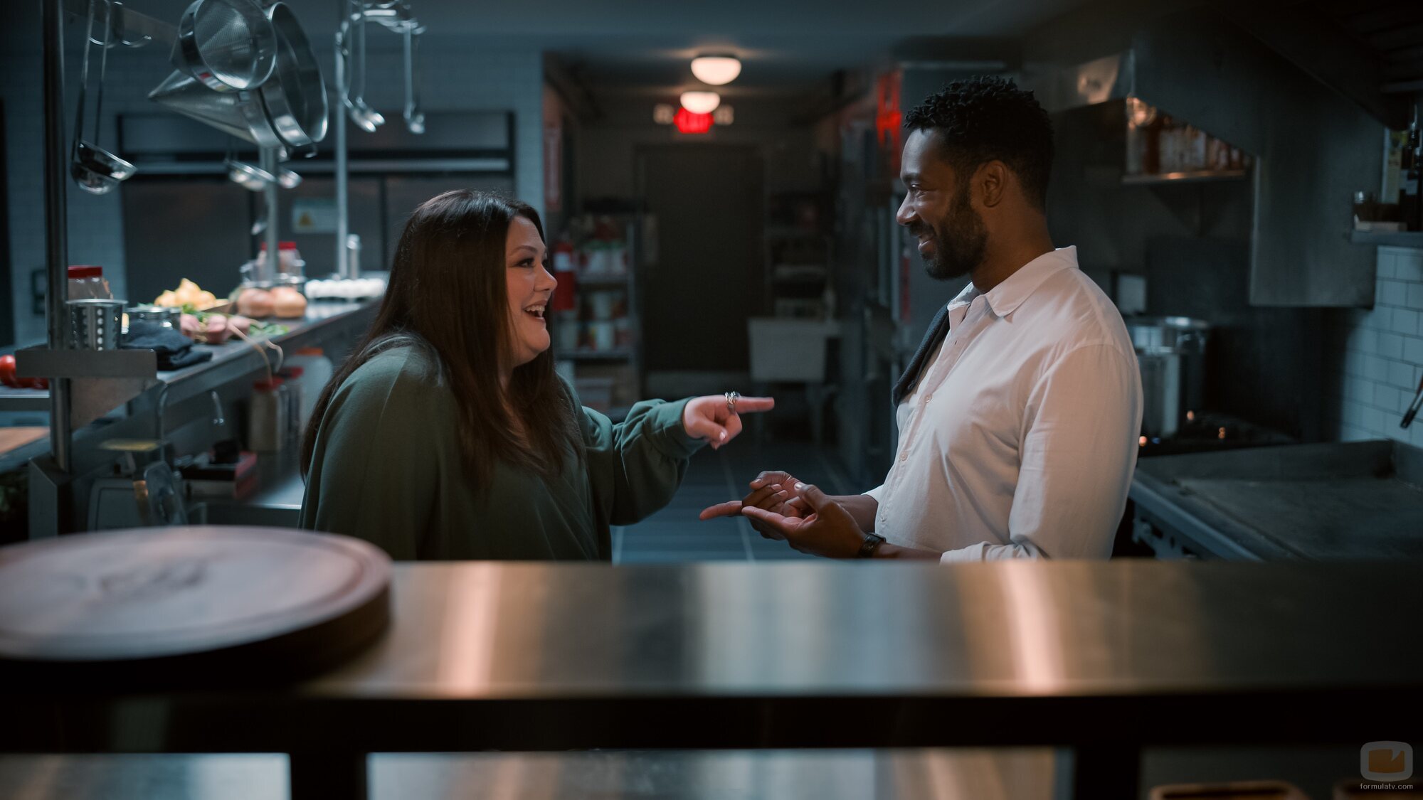 Brooke Elliott y Dion Johnstone en la temporada 4 y el capítulo 05 de 'Sweet Magnolias'