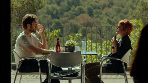 Verónica Echegui y Joan Amargós en la temporada 1 y el capítulo 02 de 'A muerte'