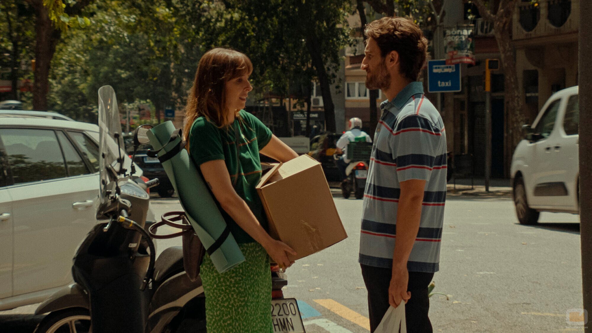 Paula Malia y Joan Amargós en 1x02 titulado 'La cita' de 'A muerte'