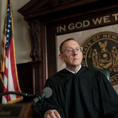Michael Emerson en 'Una mujer enfadada' de 'Elsbeth'