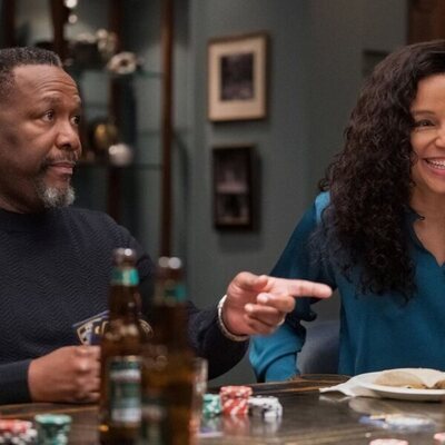 Wendell Pierce y Carra Patterson en Capítulo 5 titulado 'Elsbeth hace el pato' de 'Elsbeth'
