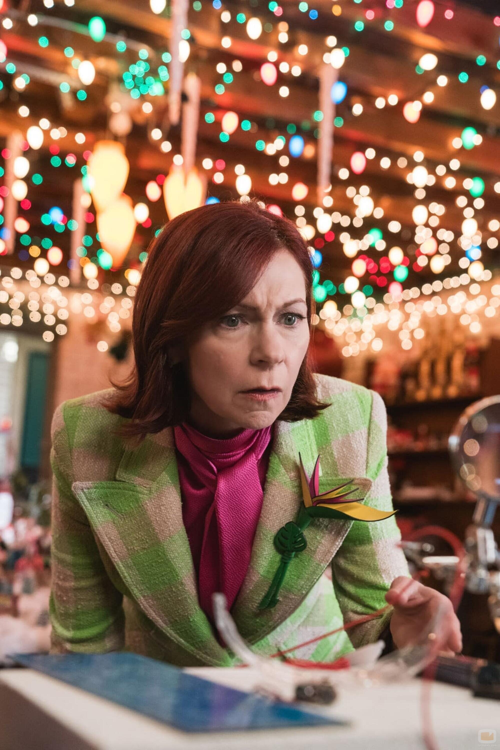 Escena de Carrie Preston en la temporada 2 y el capítulo 06 de 'Elsbeth'