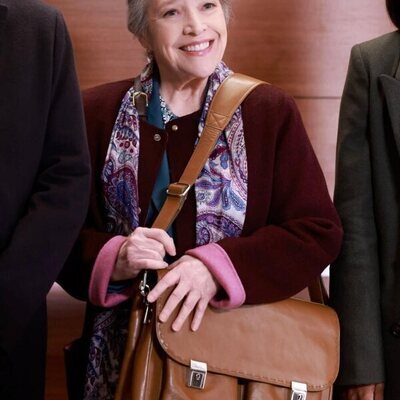 Kathy Bates en 1x02 'Roma no se contruyó en un día' de 'Matlock'