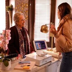 Escena de Kathy Bates en el 1x05 de 'Matlock'