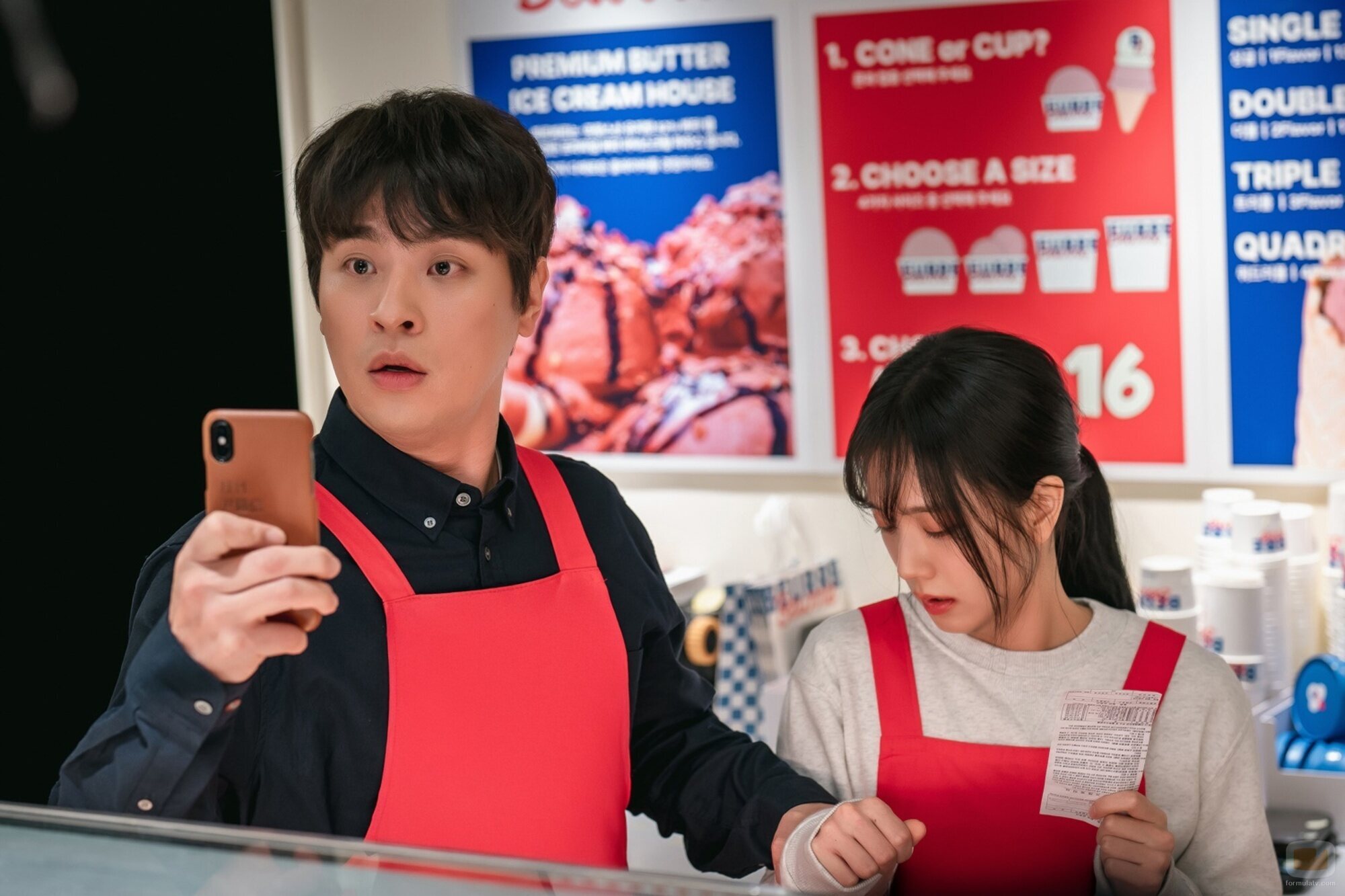 Kim Jisoo en 1x01 'Episodio 1' de 'Newtopia'