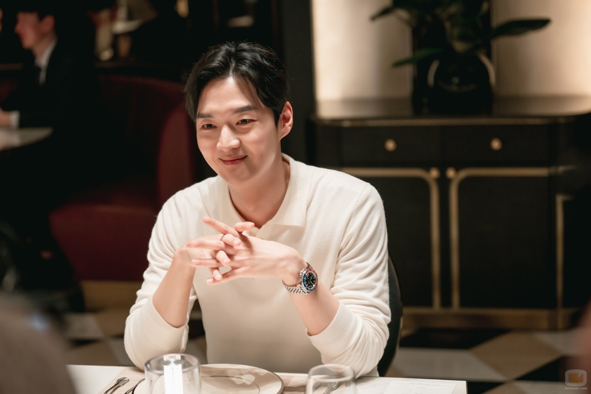 Kang Young-seok en Capítulo 1 titulado 'Episodio 1' de 'Newtopia'