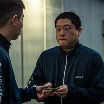 Im Sung-jae en 1x01 titulado 'Episodio 1' de 'Newtopia'