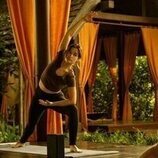 Foto de Sarah Catherine Hook en 3x02 titulado 'Special Treatments' de 'The White Lotus'