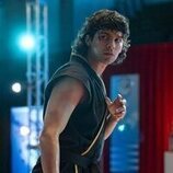 Xolo Maridueña en el 6x14 de 'Cobra Kai'