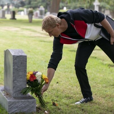 Imagen de William Zabka en Capítulo 15 titulado 'Exdegenerado' de 'Cobra Kai'