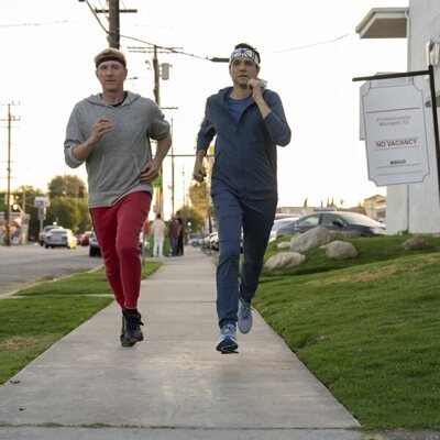 Ralph Macchio y William Zabka en la temporada 6 y el capítulo 15 de 'Cobra Kai'