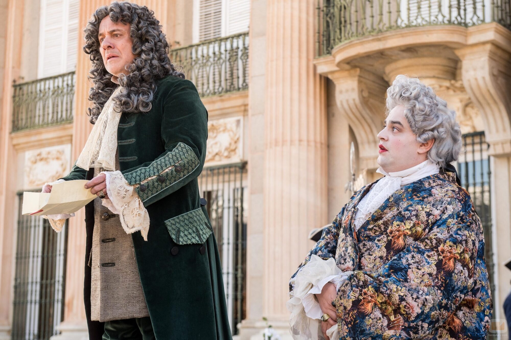 Javier Gutiérrez y Carlos González en el 1x03 de 'La vida breve'