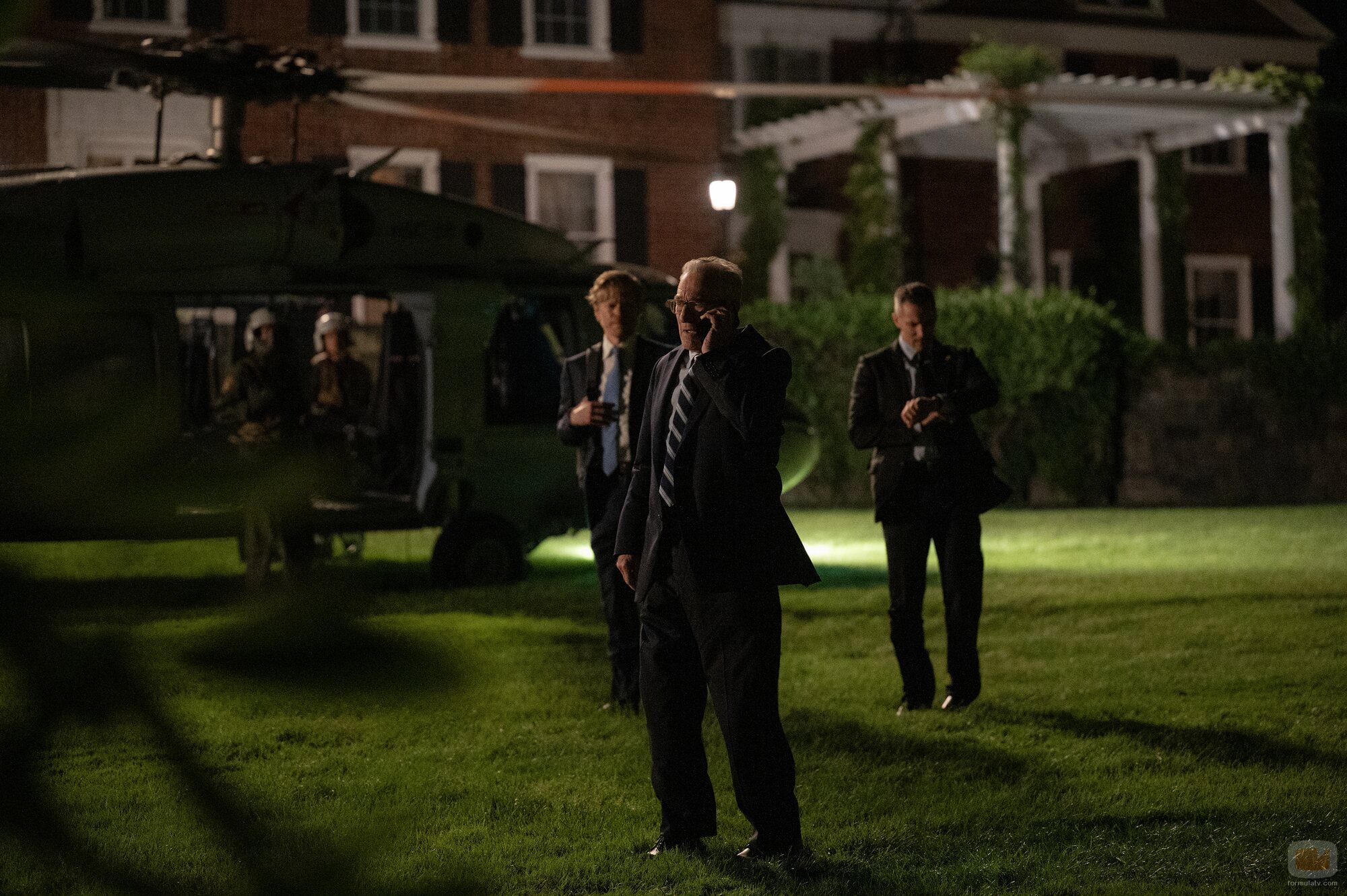 Robert De Niro y Jesse Plemons en 1x01 titulado 'Episodio 1' de 'Día cero'